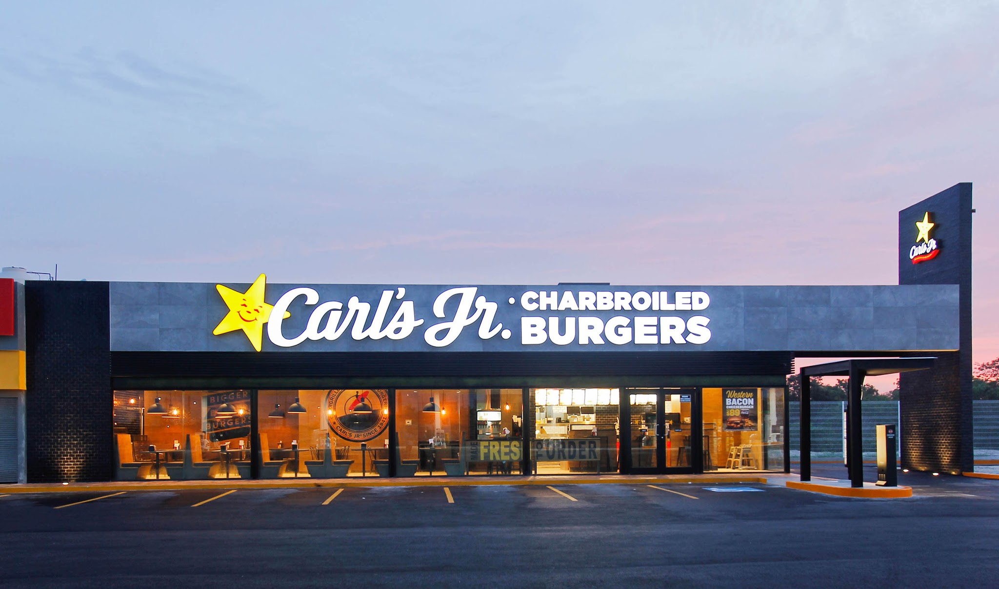 Carl's Jr. image 3