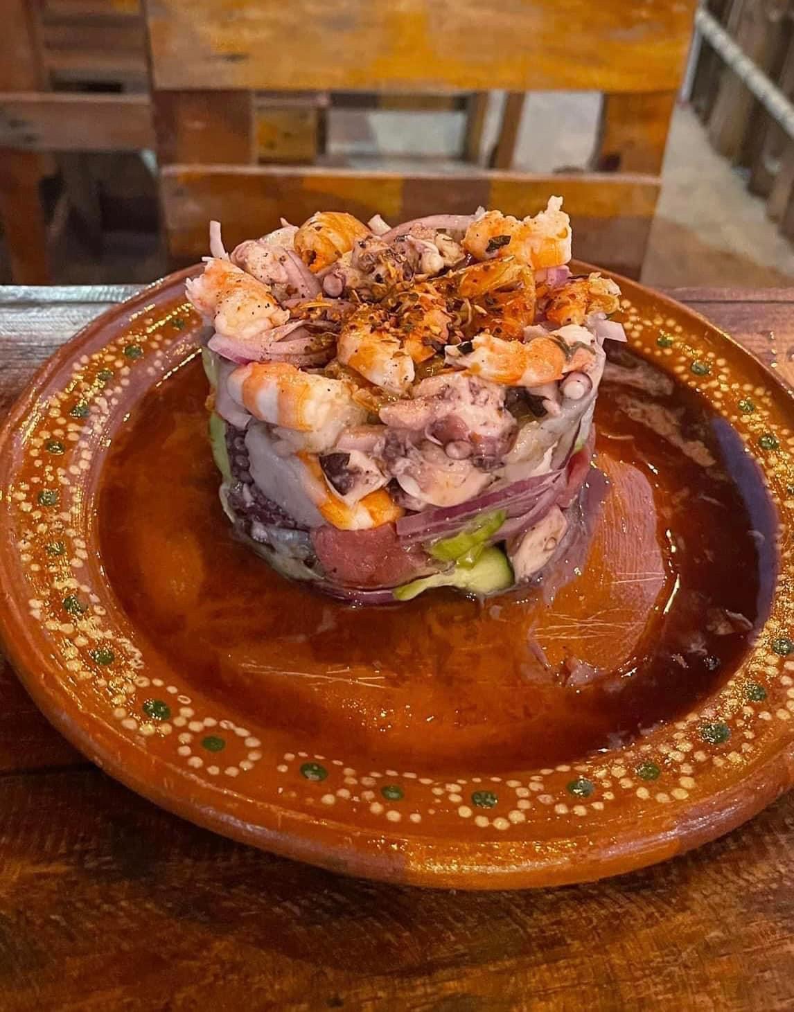 Mariscos salseados Gina image 5