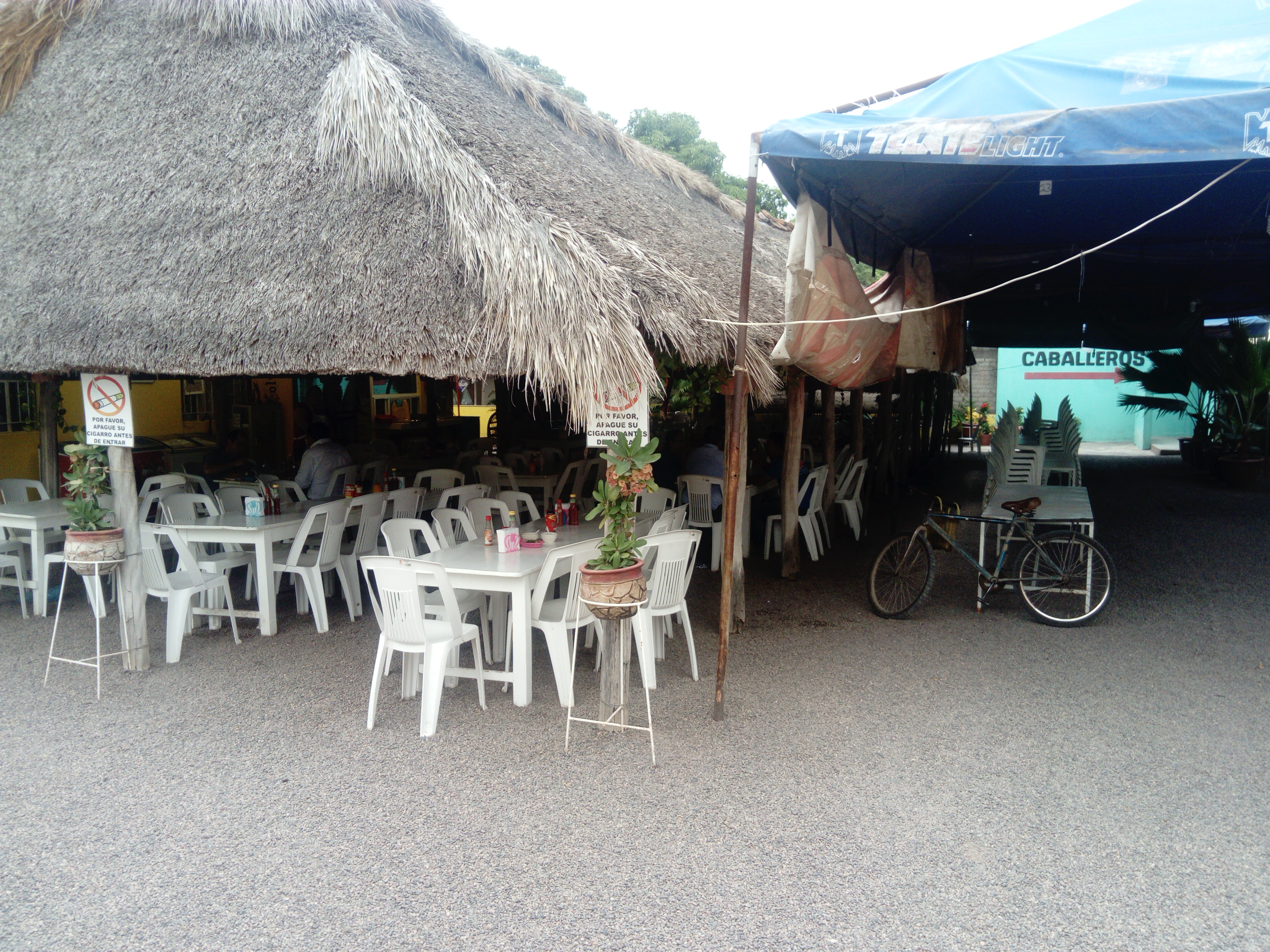 Mariscos la Escondida image 1