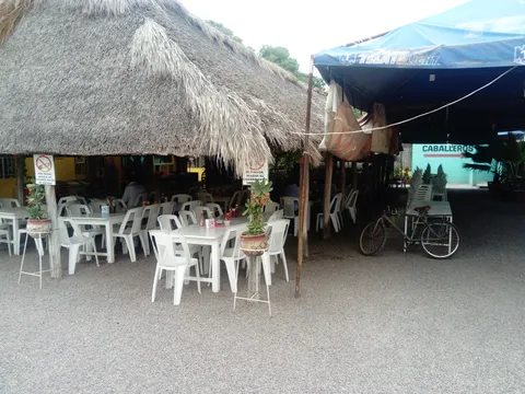Mariscos la Escondida image 1
