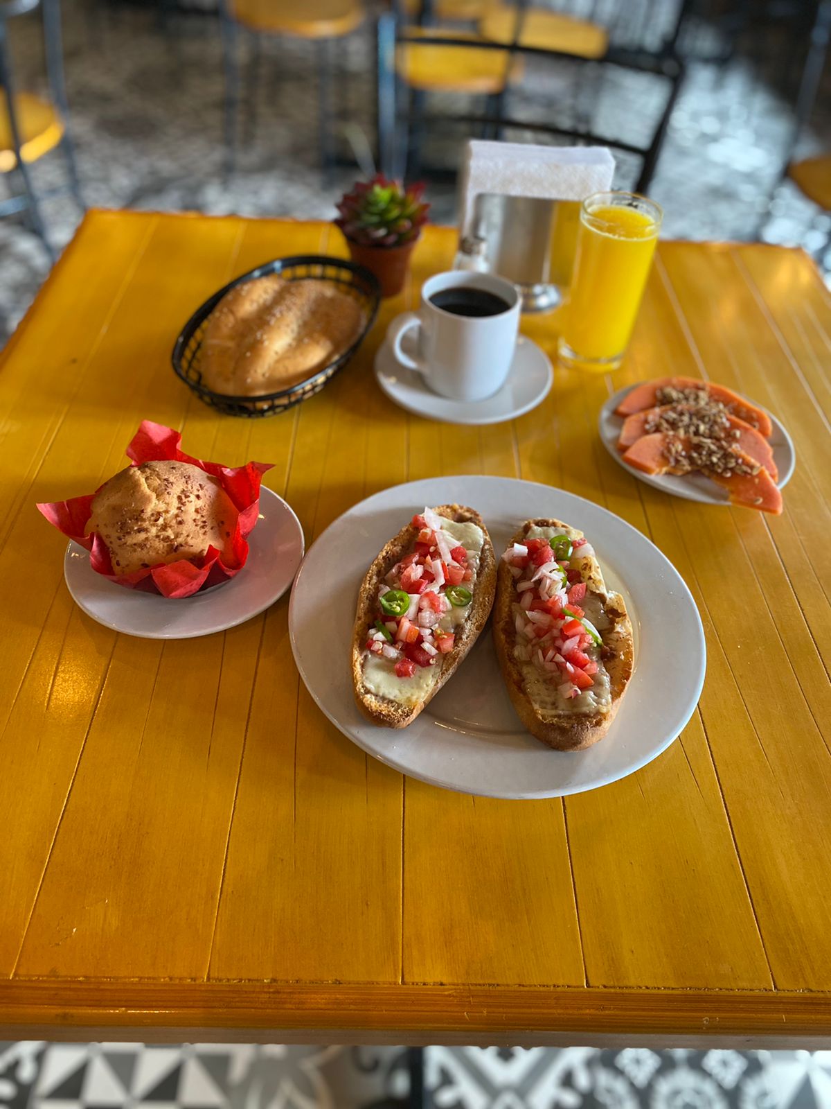 La Herencia Restaurante image 2