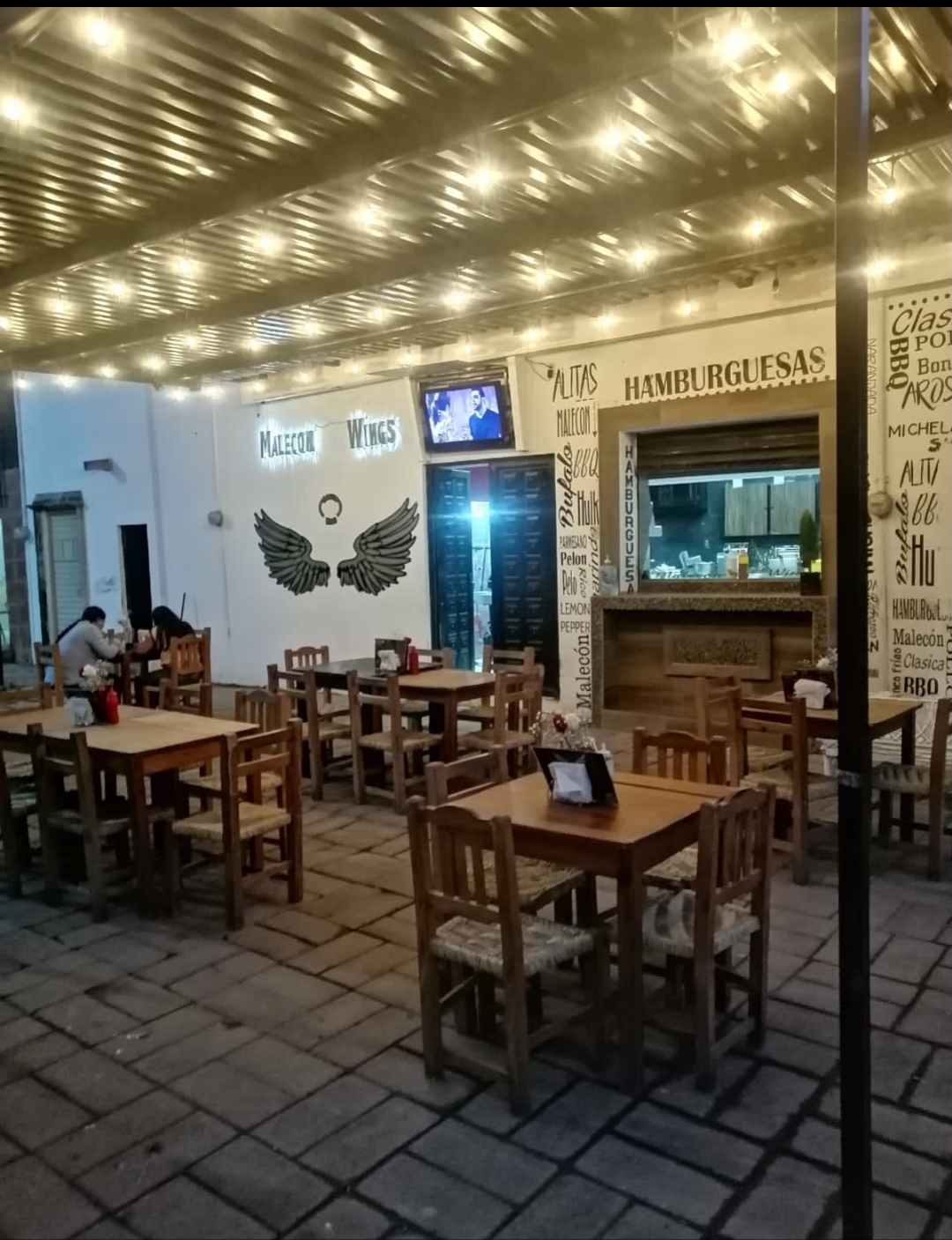 Malecon Wings image 1