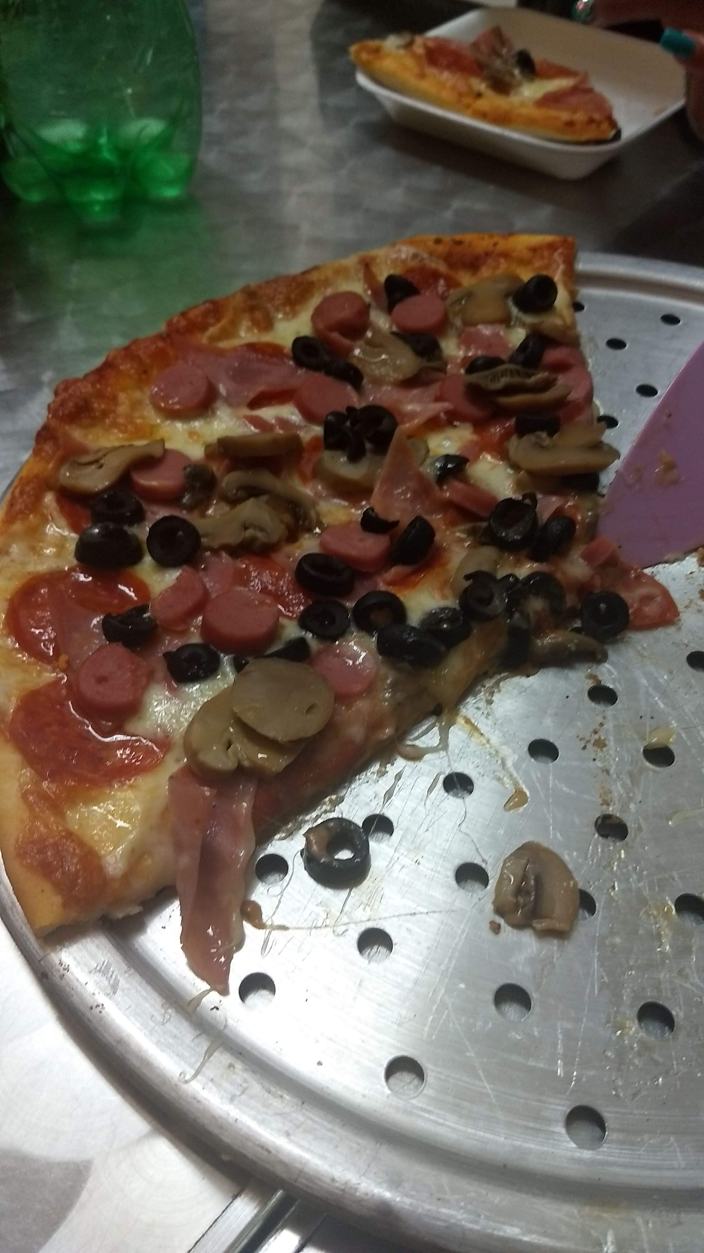 Benito's pizza image 3