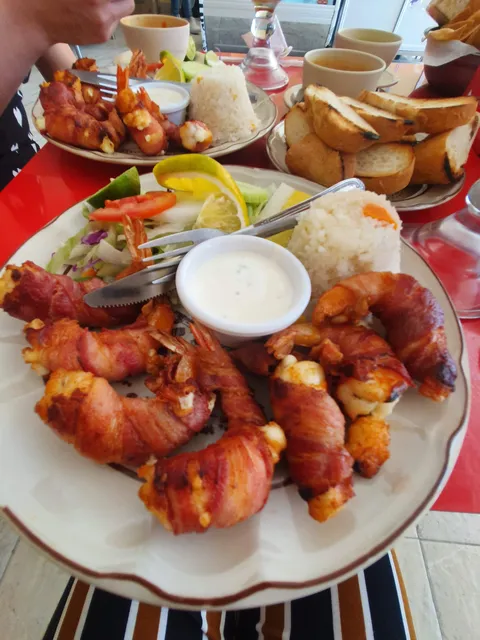 Carnes y Mariscos “Don Robert” image 6
