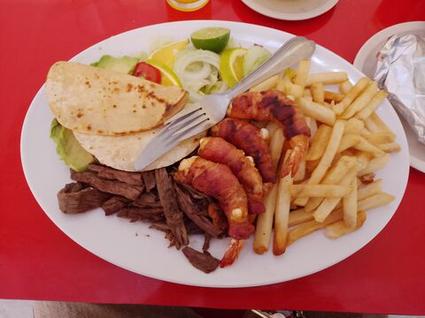 Carnes y Mariscos “Don Robert” image 8