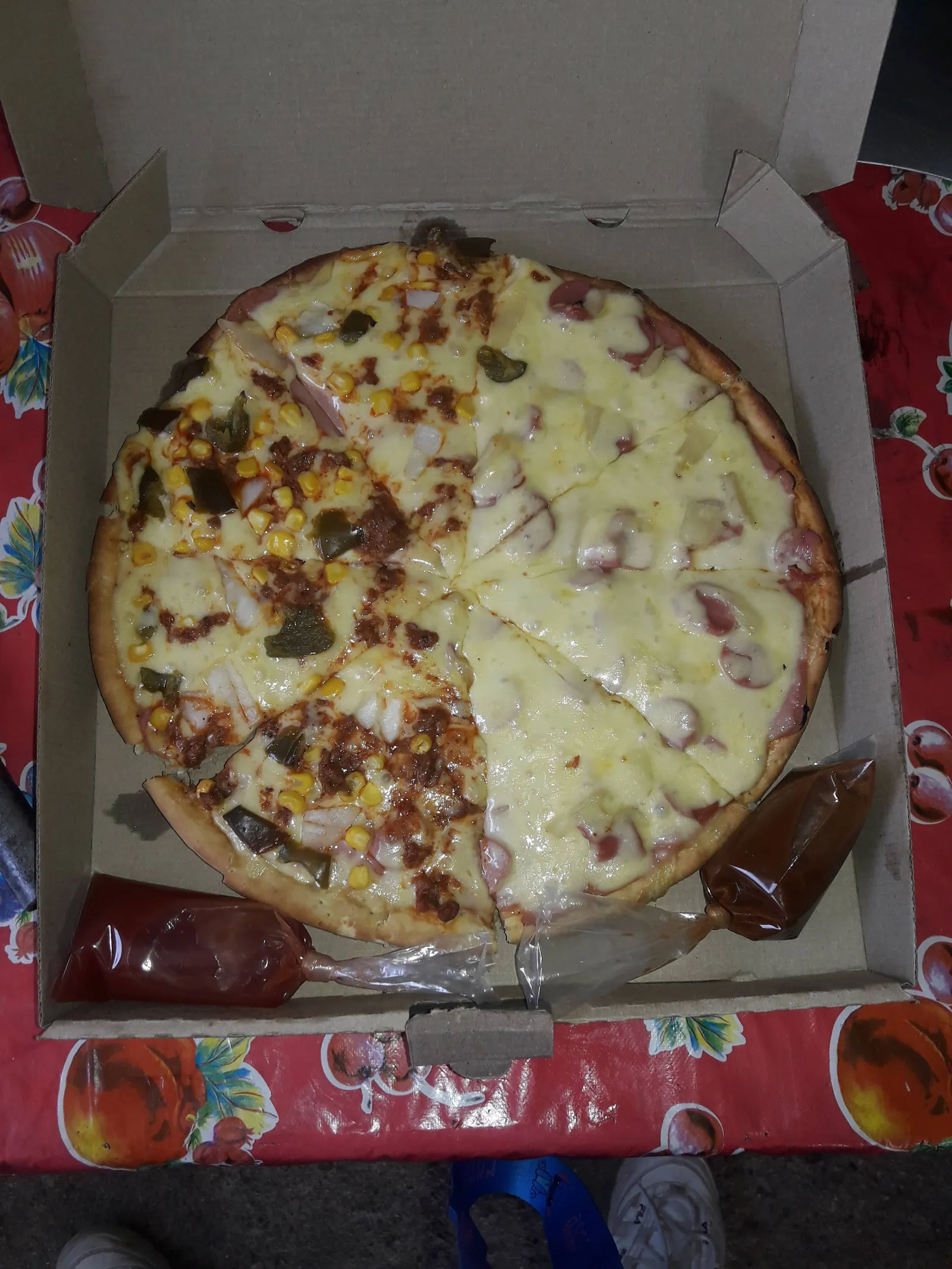 Ricos Pizza image 2