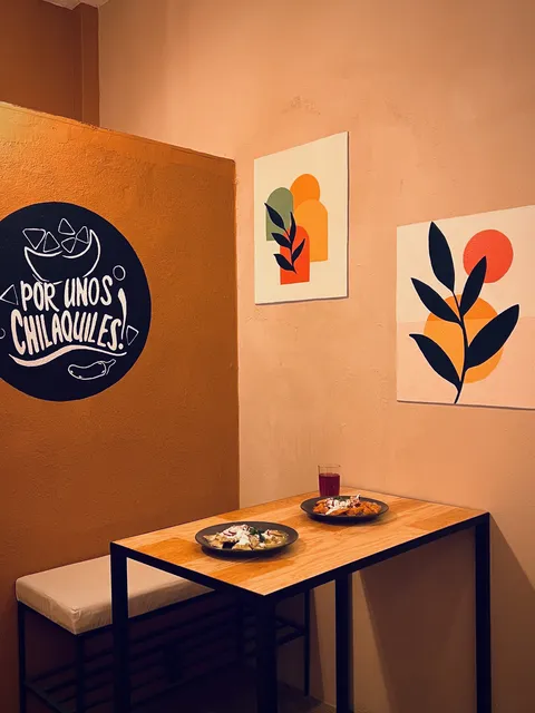 Por unos Chilaquiles image 3