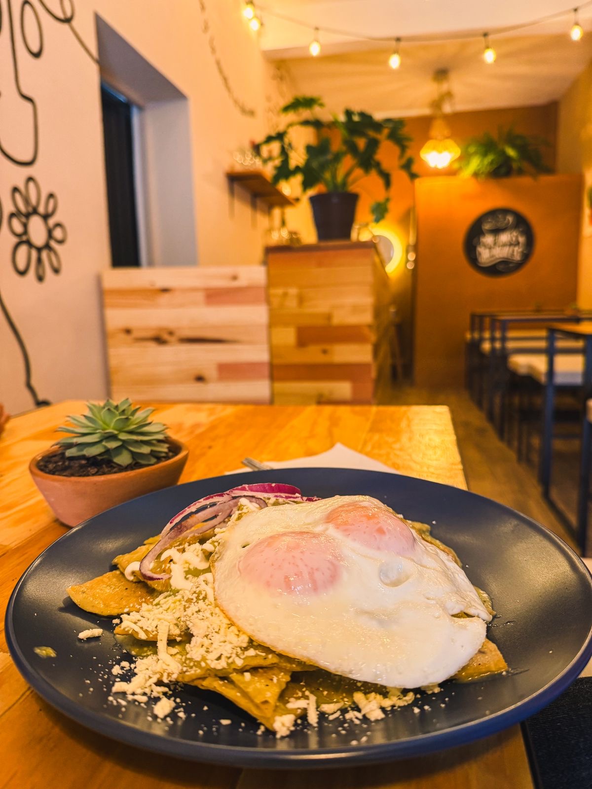 Por unos Chilaquiles image 6