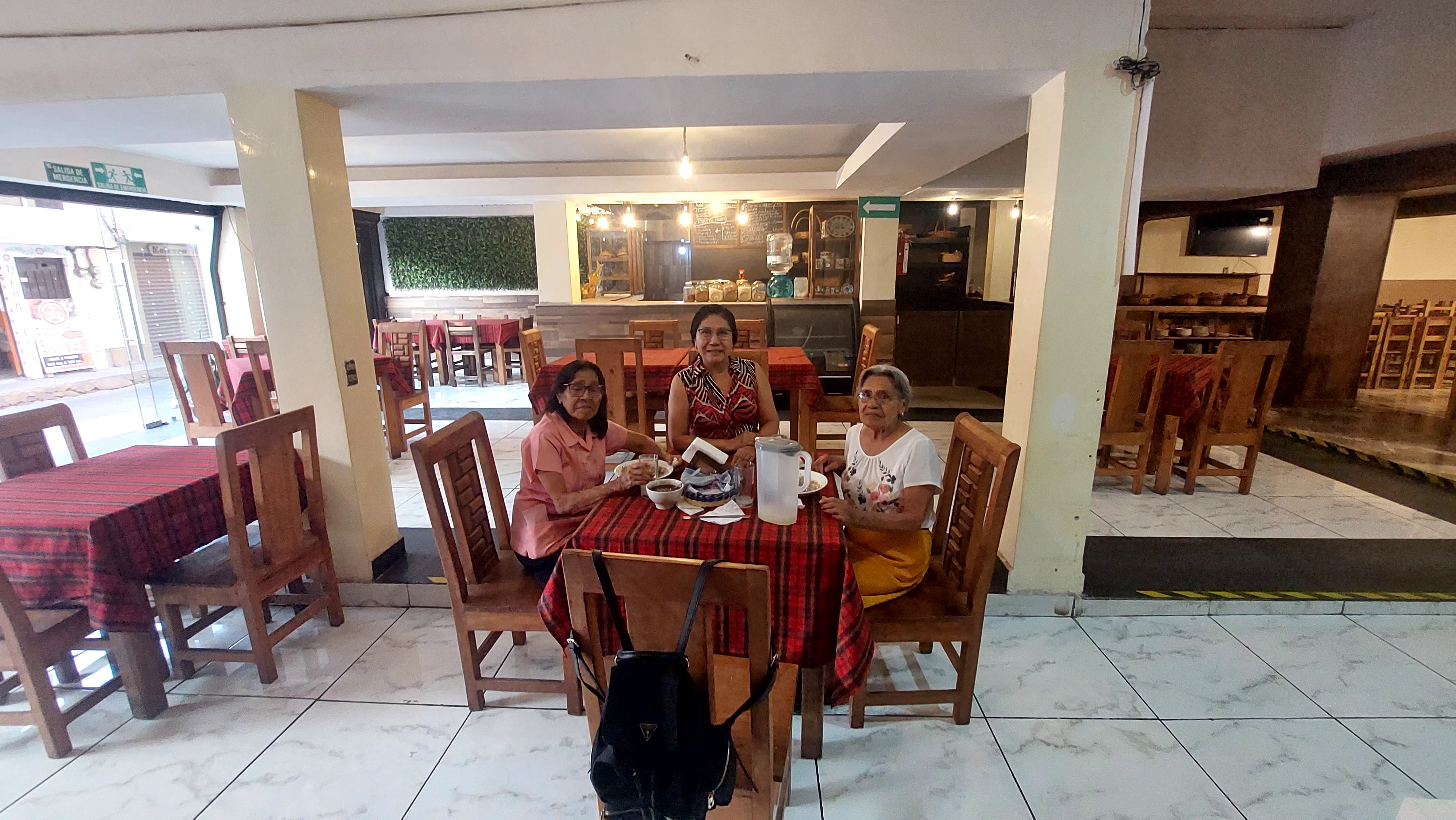 EL LEGADO - RESTAURANTE BUFFET image 5