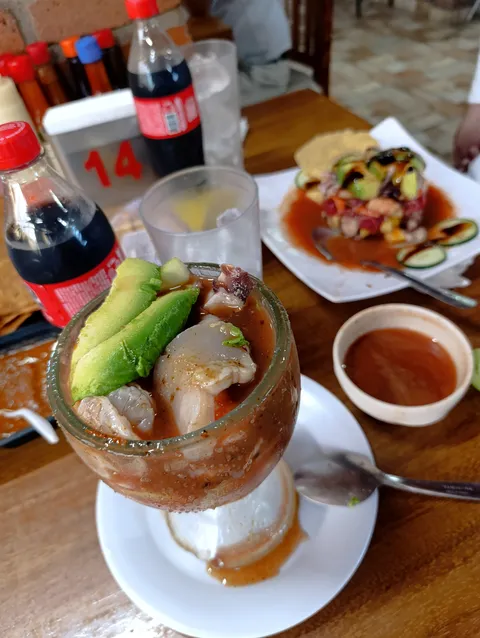 Mariscos Che image 5
