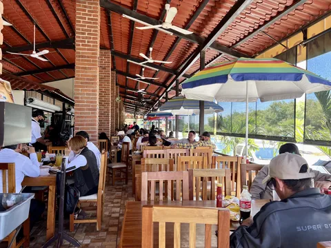 Mariscos Che image 7