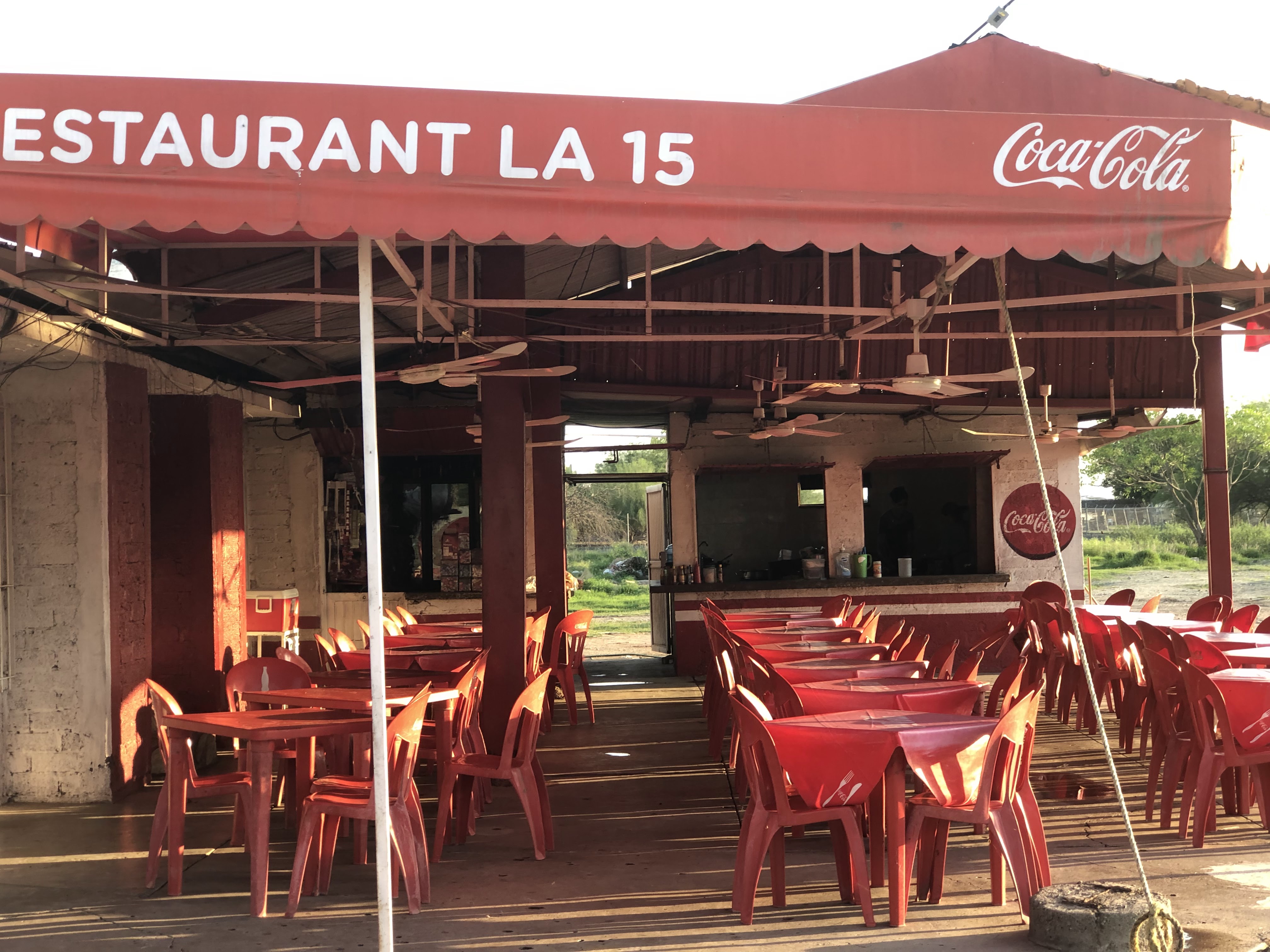 Restaurante La 15 image 1