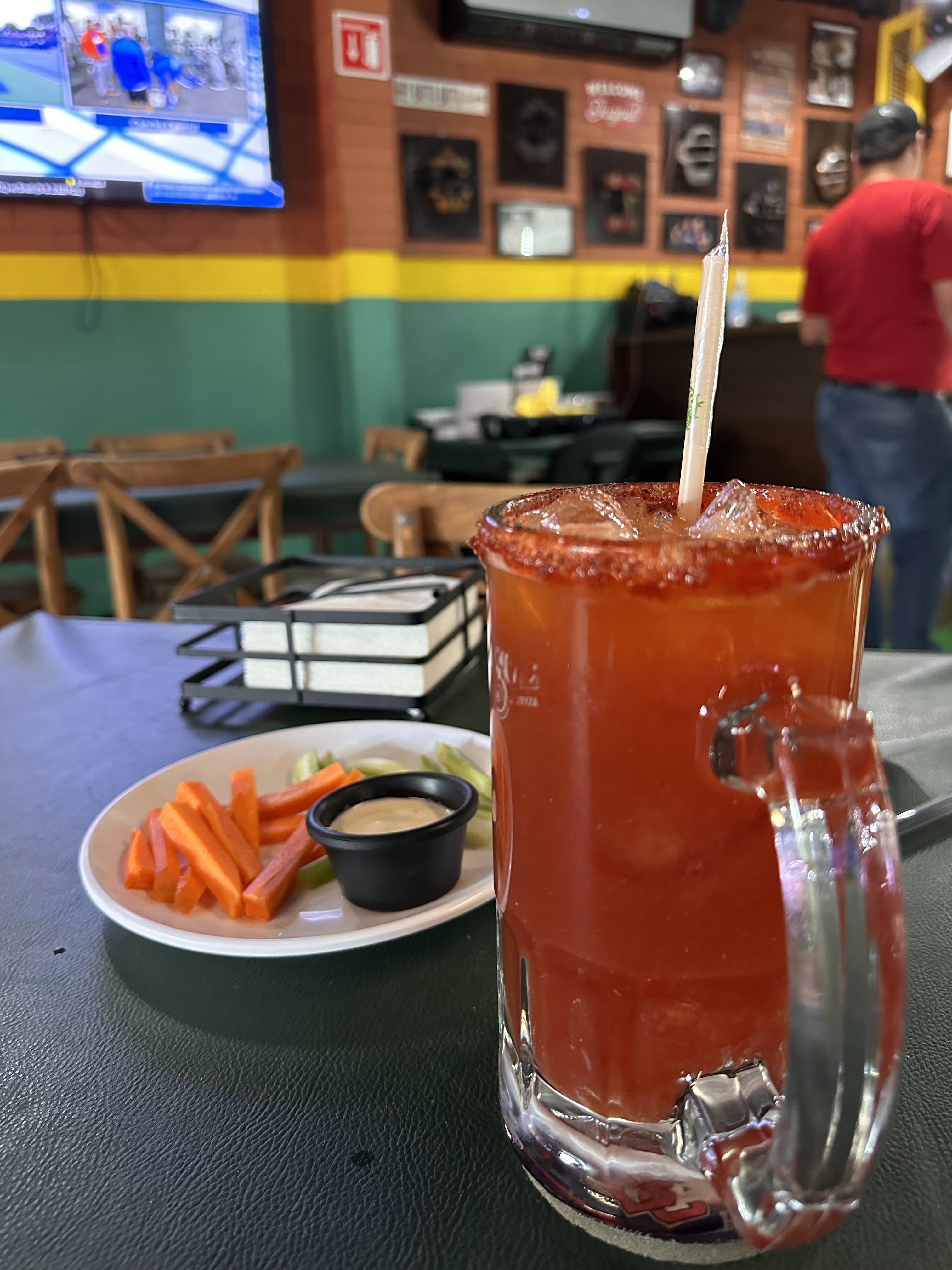 Wing's Park Restaurant & Sport Bar image 3