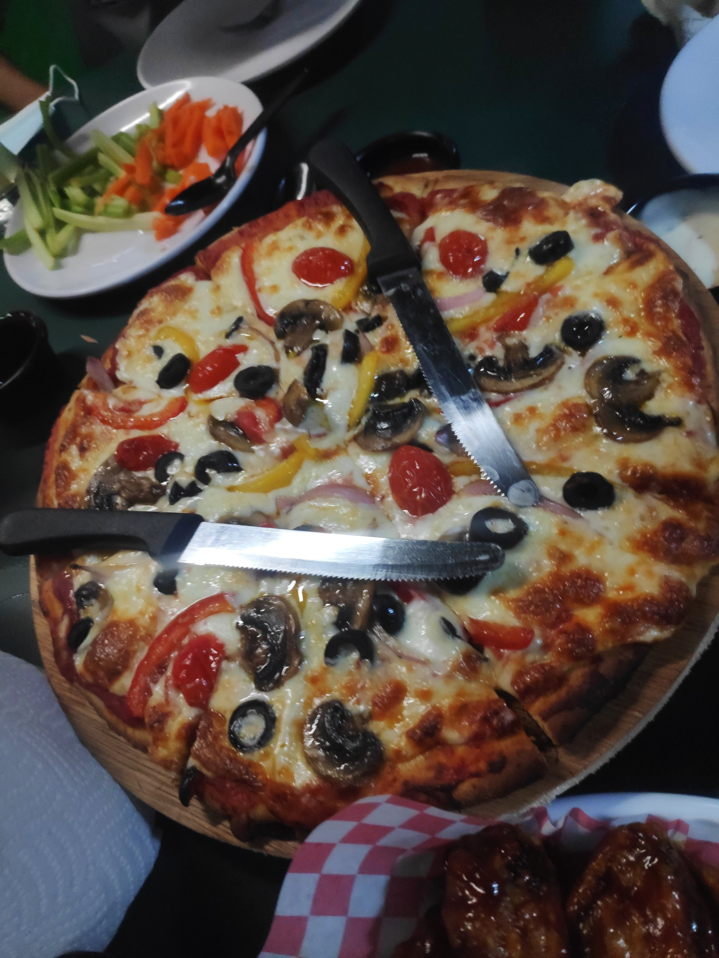 Wing's Park Restaurant & Sport Bar image 10