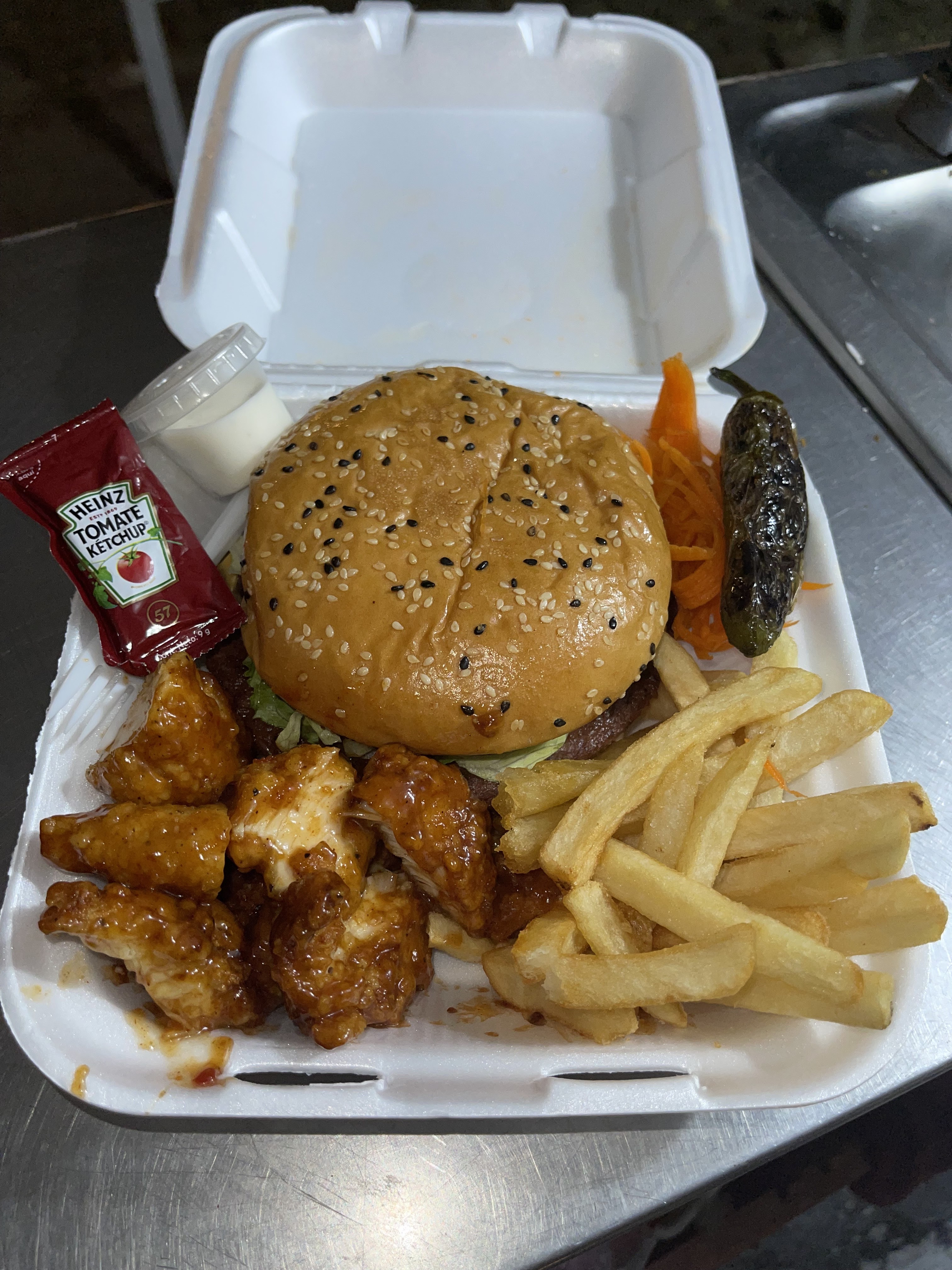 Praga’S Hamburguesas image 1