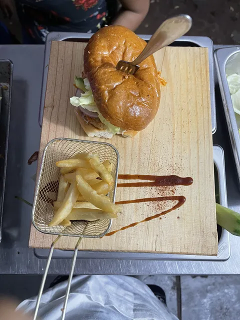 Praga’S Hamburguesas image 5