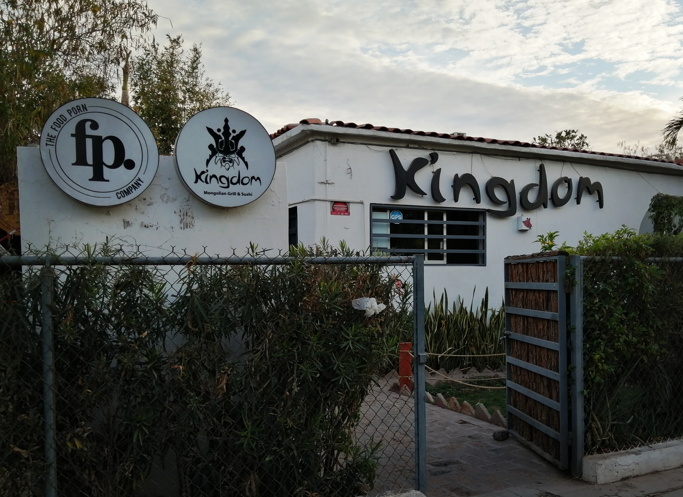 Kingdom Mongolian Grill And Sushi image 7