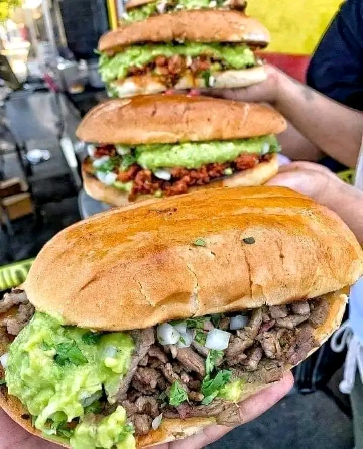 Taquería los dos carnales image 2