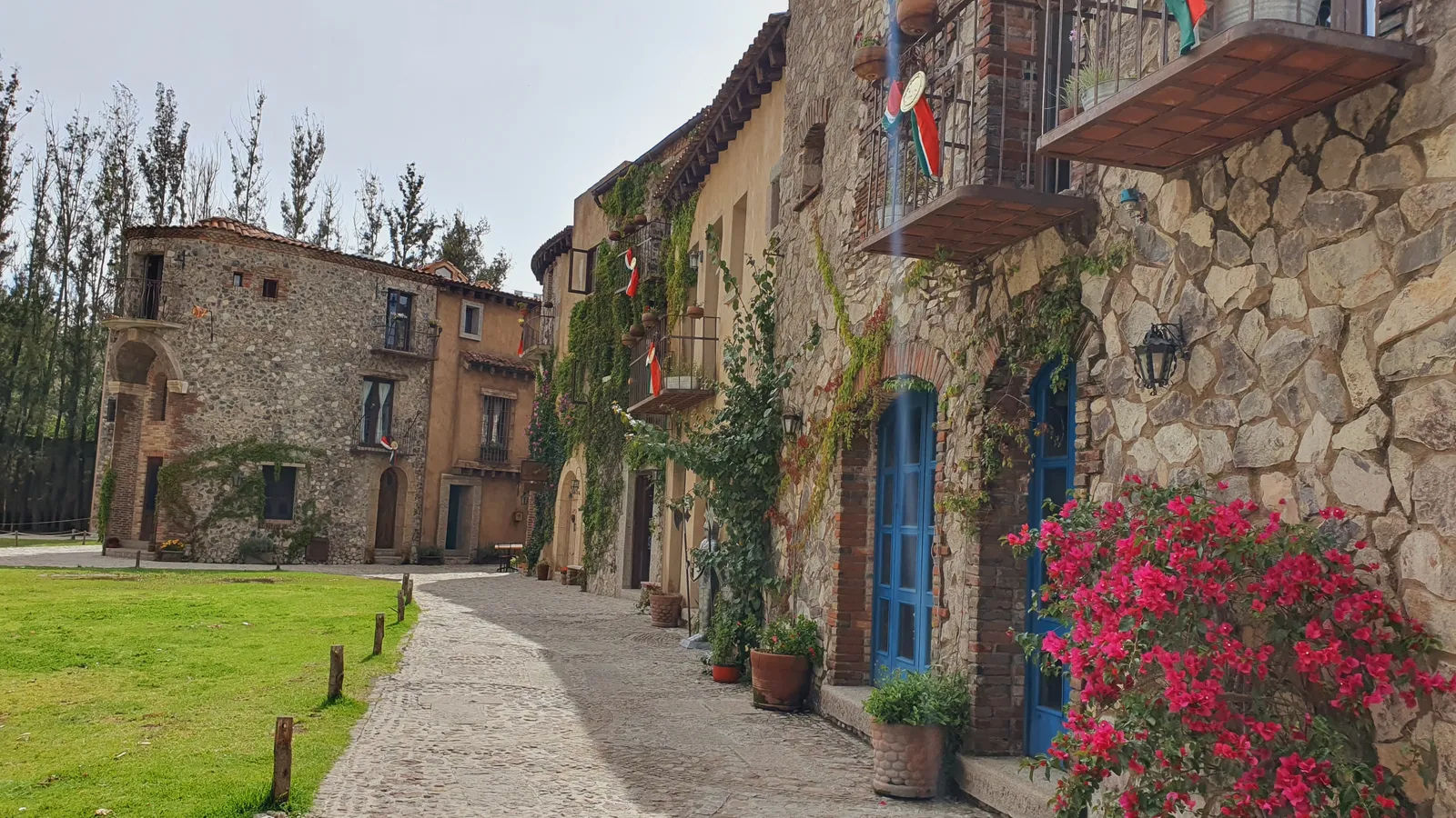 La Route Des Vins Val Quirico image 6