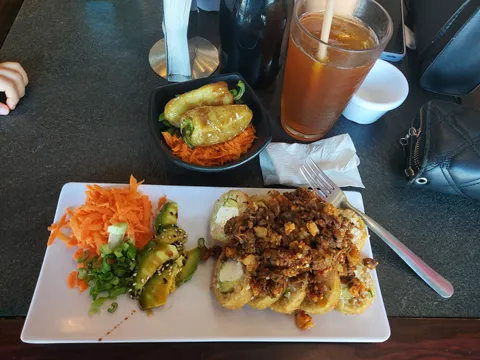SENJU SUSHI image 2