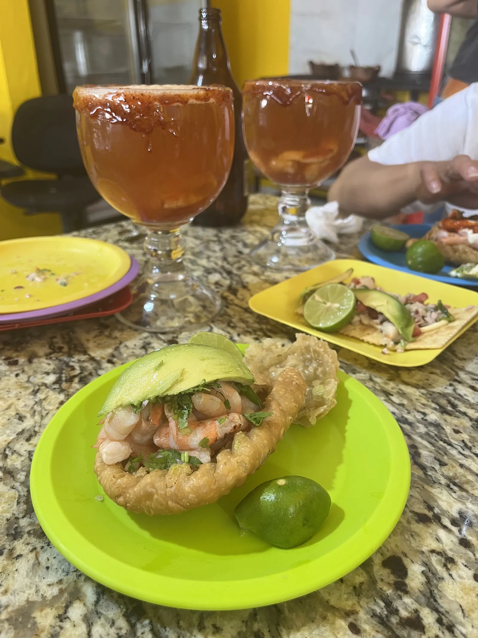 Pescados Y Mariscos El Cazuelas image 2