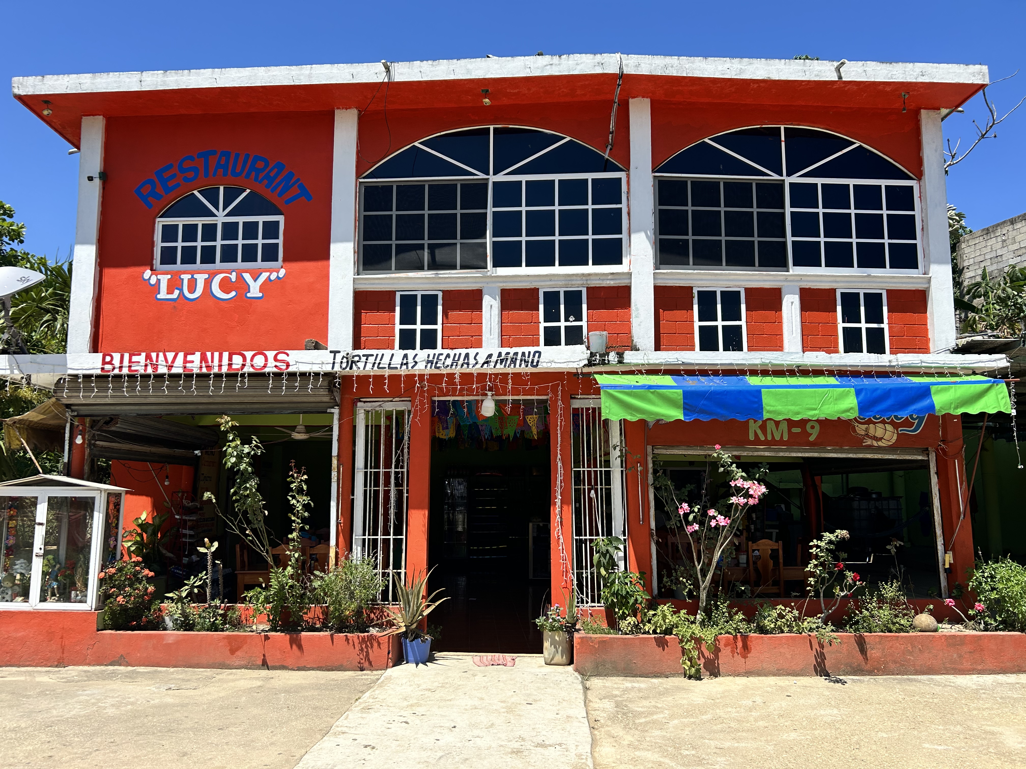 RESTAURANTE LUCY image 1