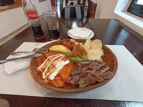 EL MESON image 5