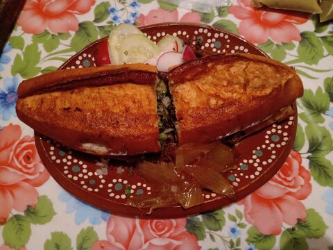 Taqueria la PEKE image 2