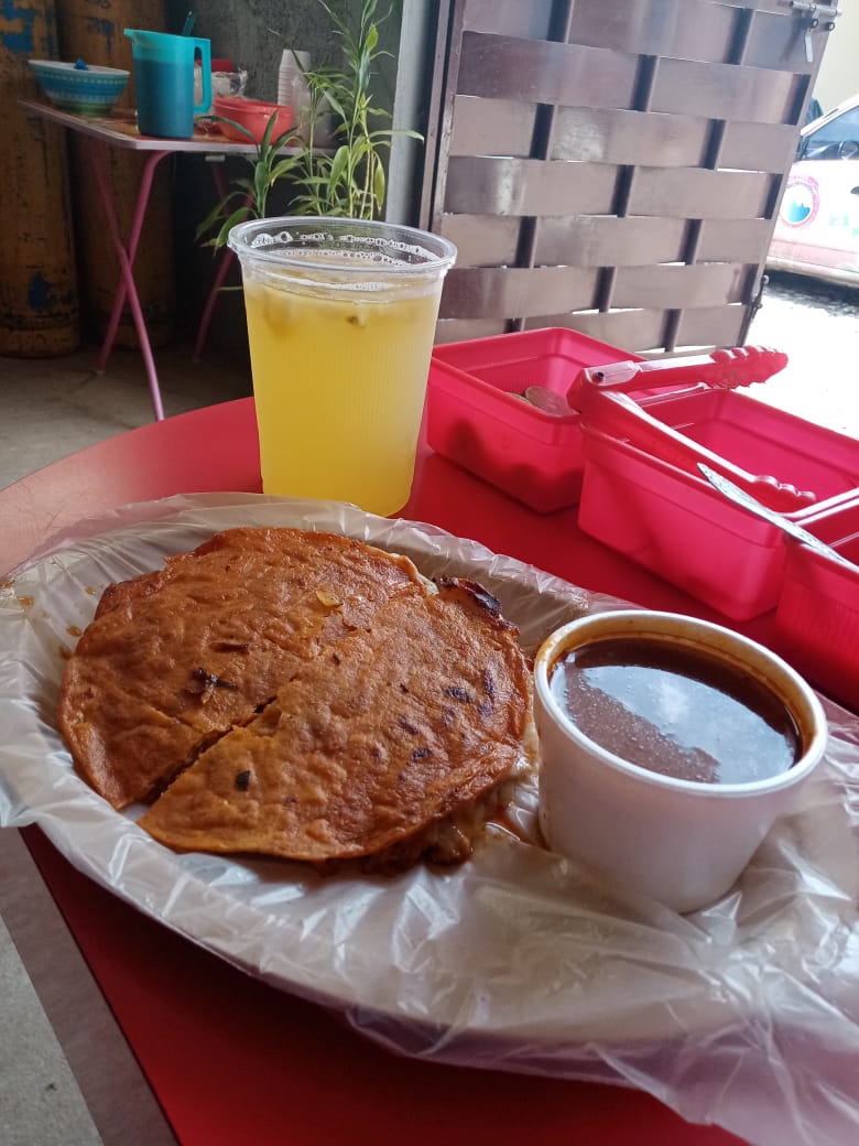 Los Montaño image 2