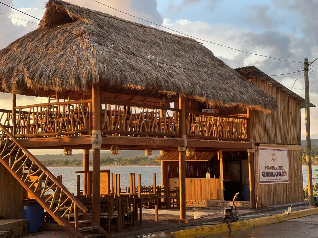 Vista Bahia restaurante image 2