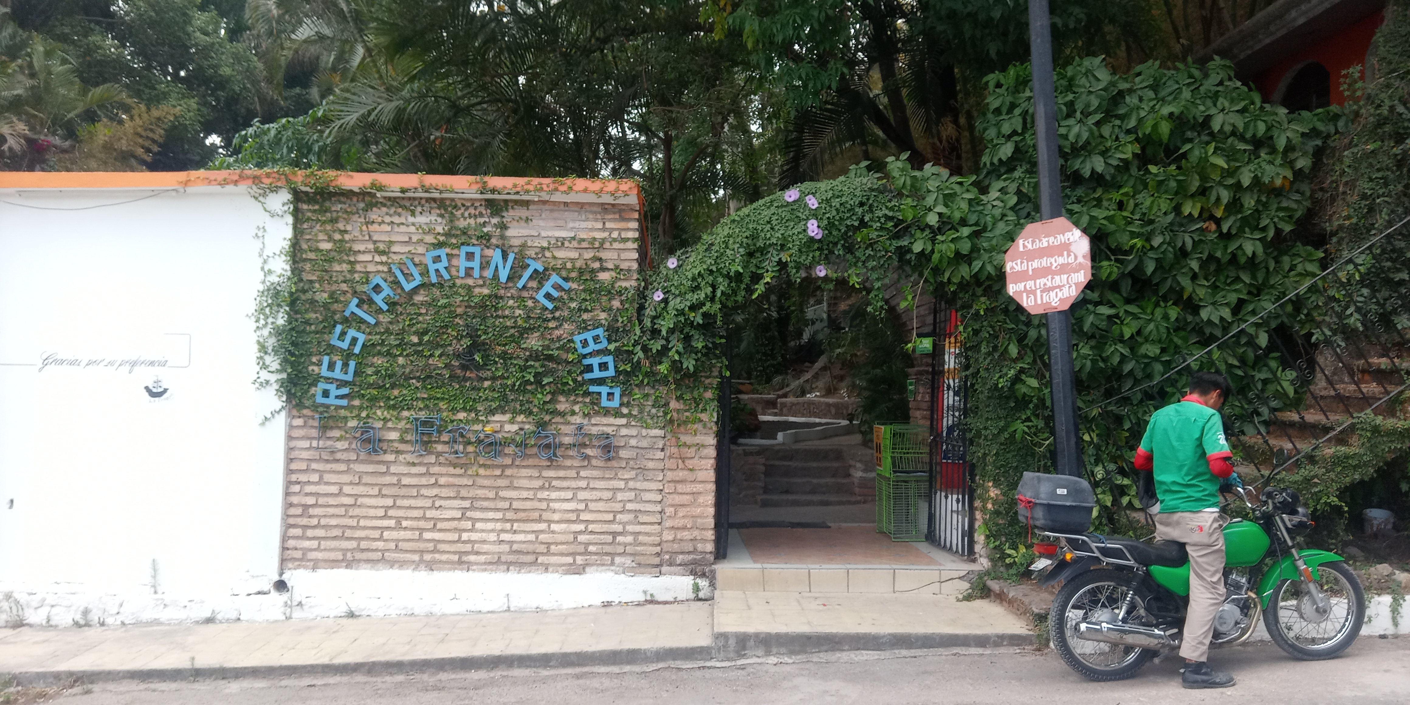 La Fragata Restaurant-Bar image 3