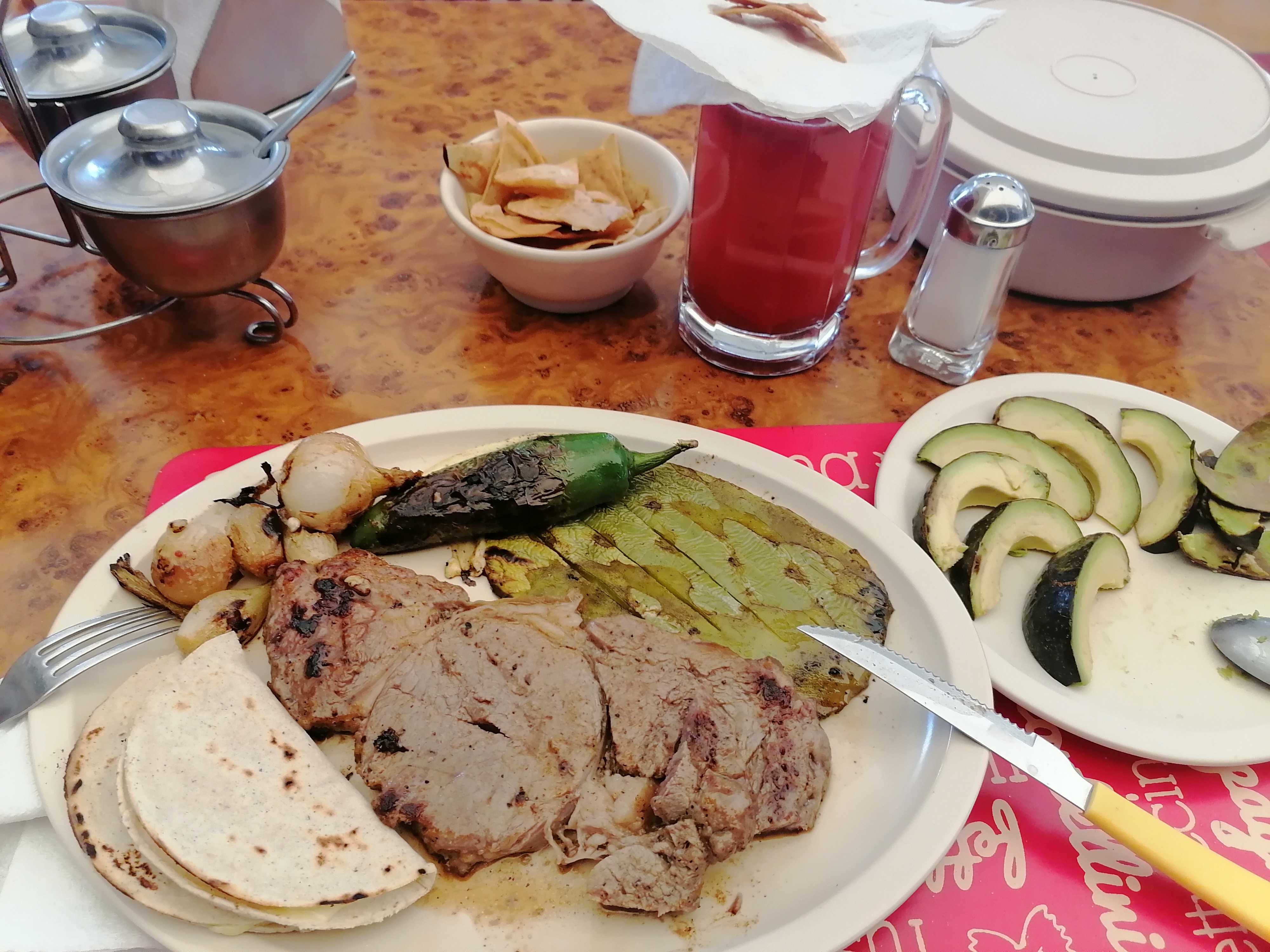 La Parrilla Bruja de Checo Padilla image 2