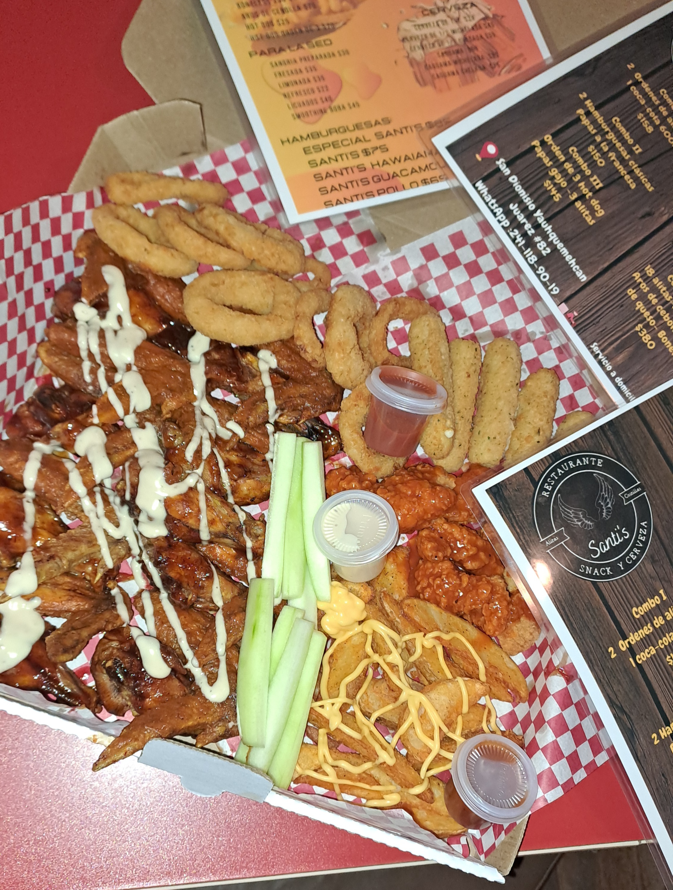 Santi's Alitas y Costillas image 4