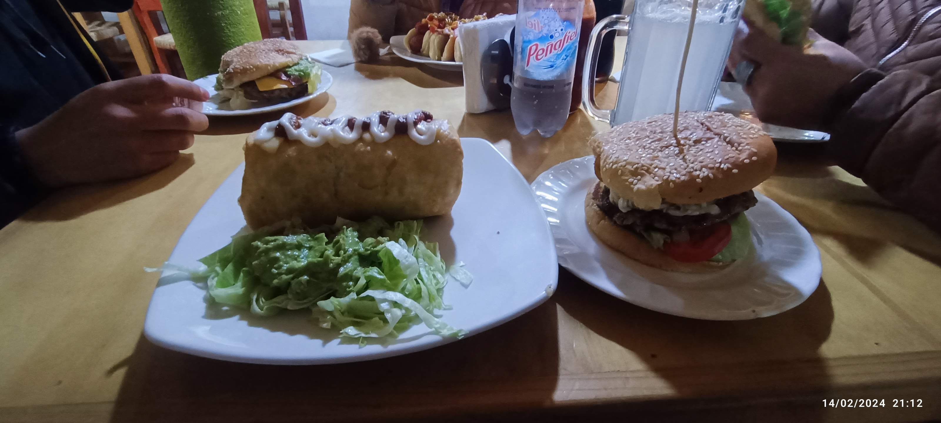 THE HAPPY BURGUER image 6