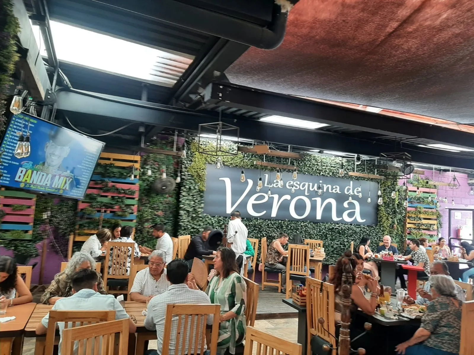 La esquina de verona image 5