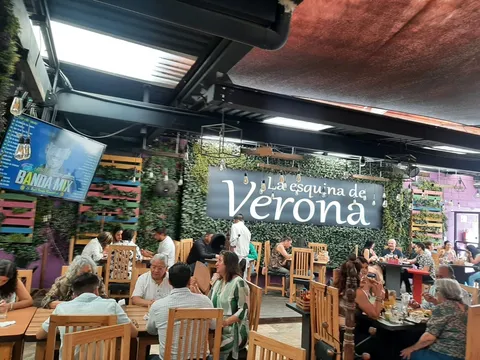 La esquina de verona image 5
