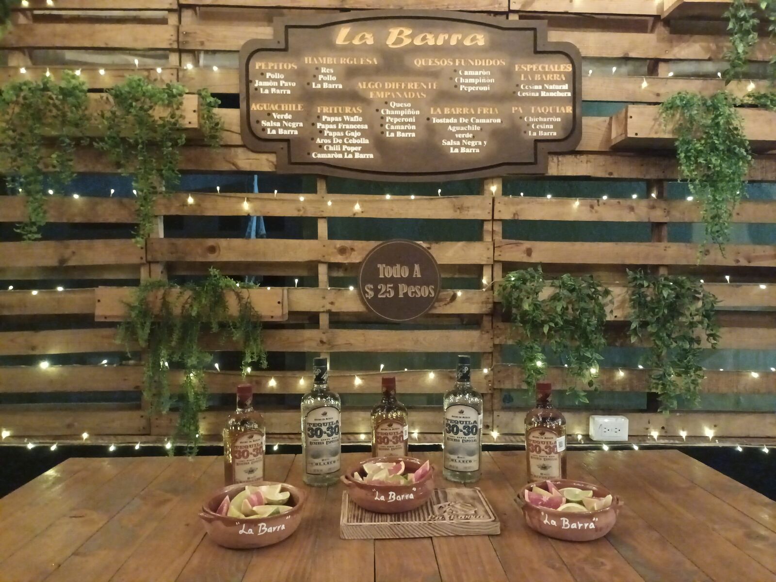La barra snack and beer image 6