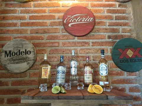 La barra snack and beer image 7