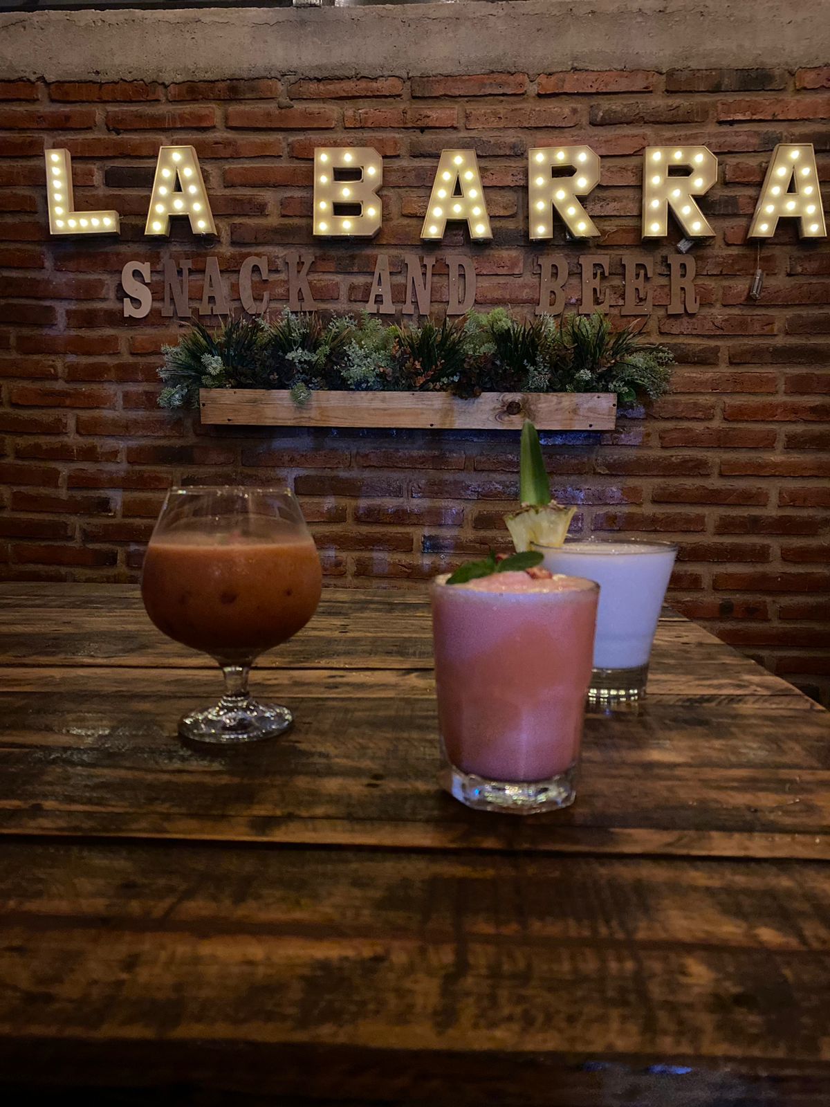 La barra snack and beer image 10