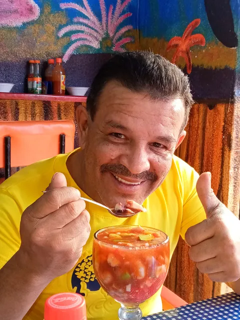 MAriscos Lupita image 8