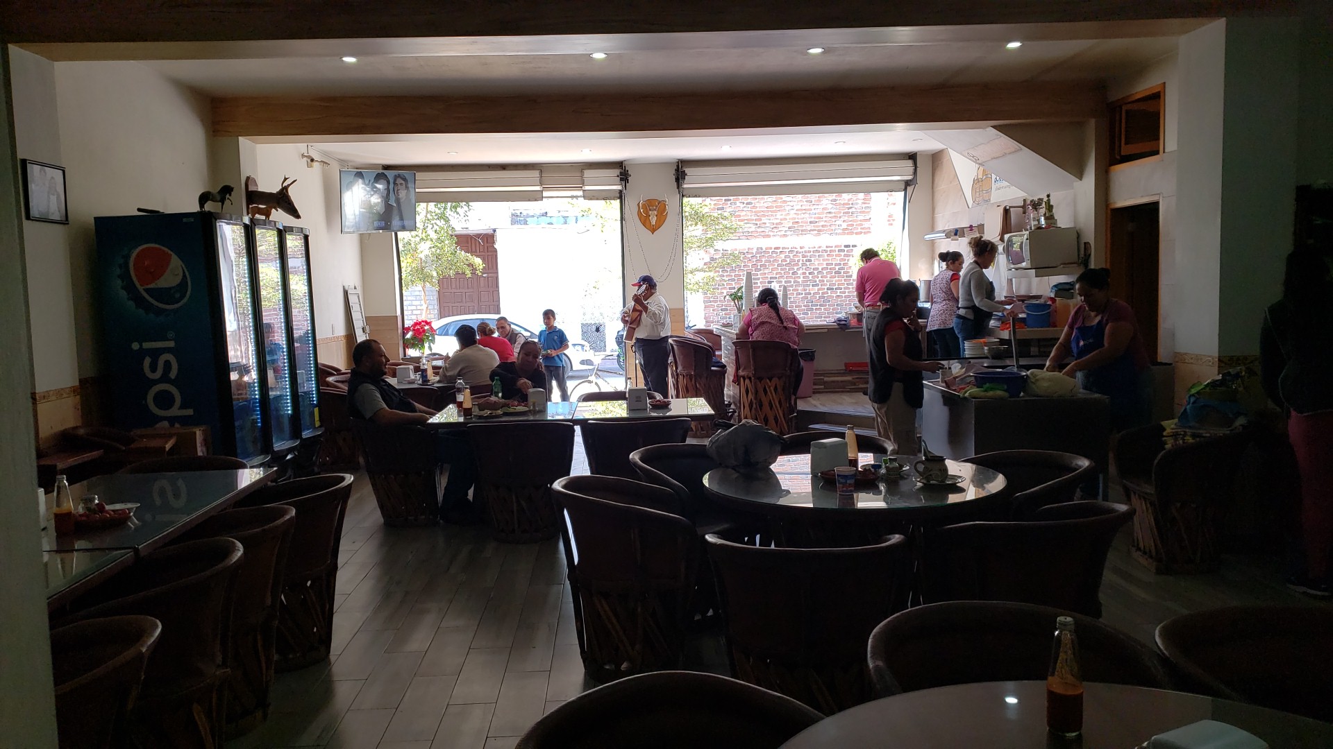 Birrieria El barril image 5