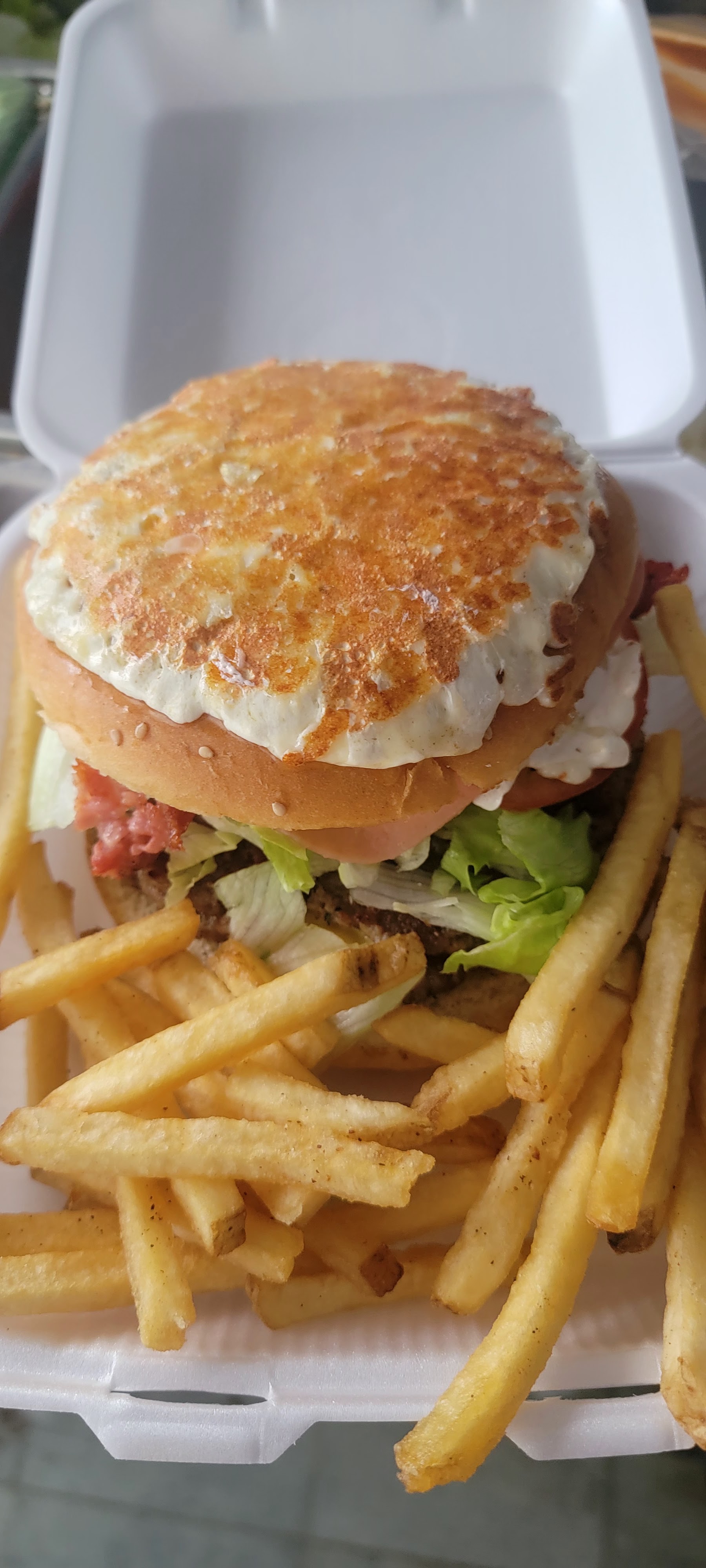 Hamburguesas LA MILLONA image 3