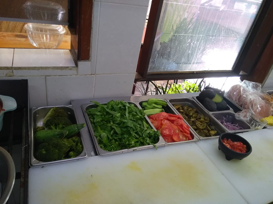 El Gurt Lonchs image 2