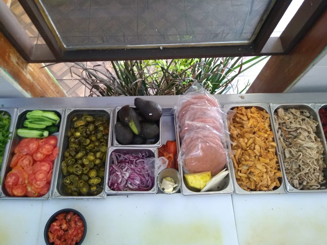 El Gurt Lonchs image 9