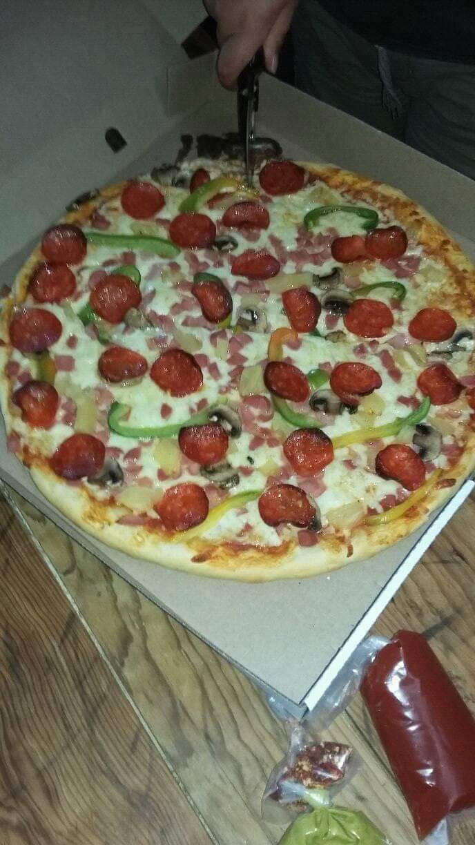 CHANITA'S PIZZA image 2