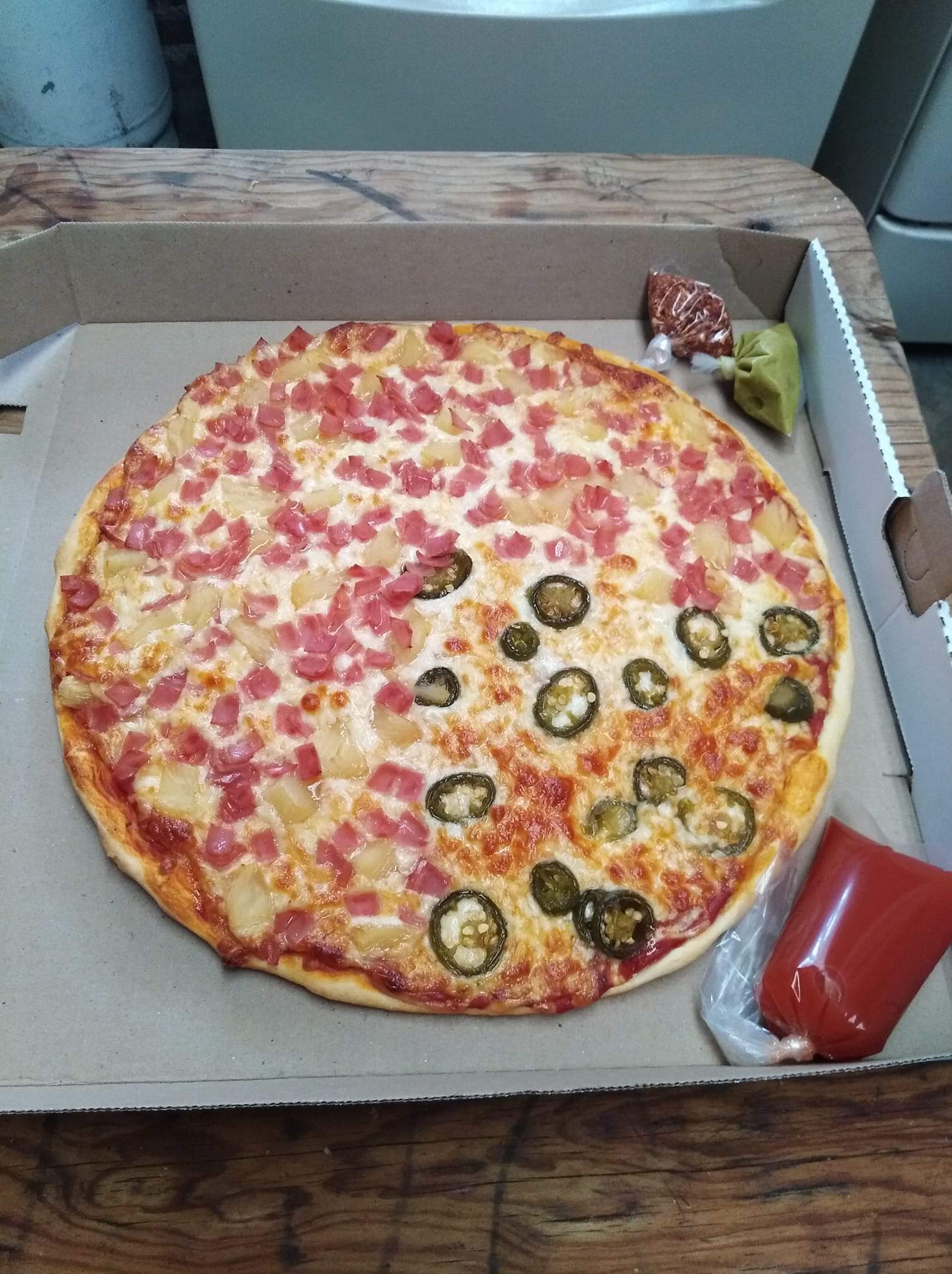 CHANITA'S PIZZA image 7