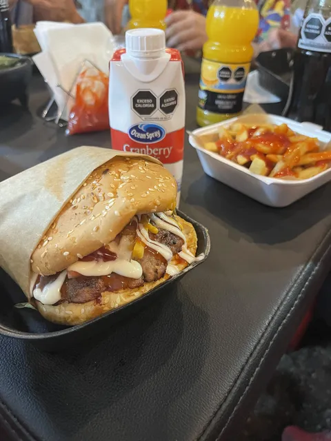 Hamburguesas Del Rodeo image 4