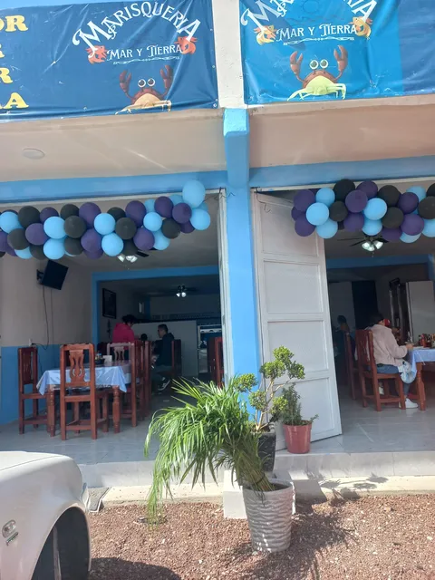 Marisqueria Mar yTierra image 1