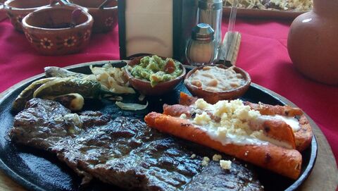 Restaurante Caracuaro Altozano image 2