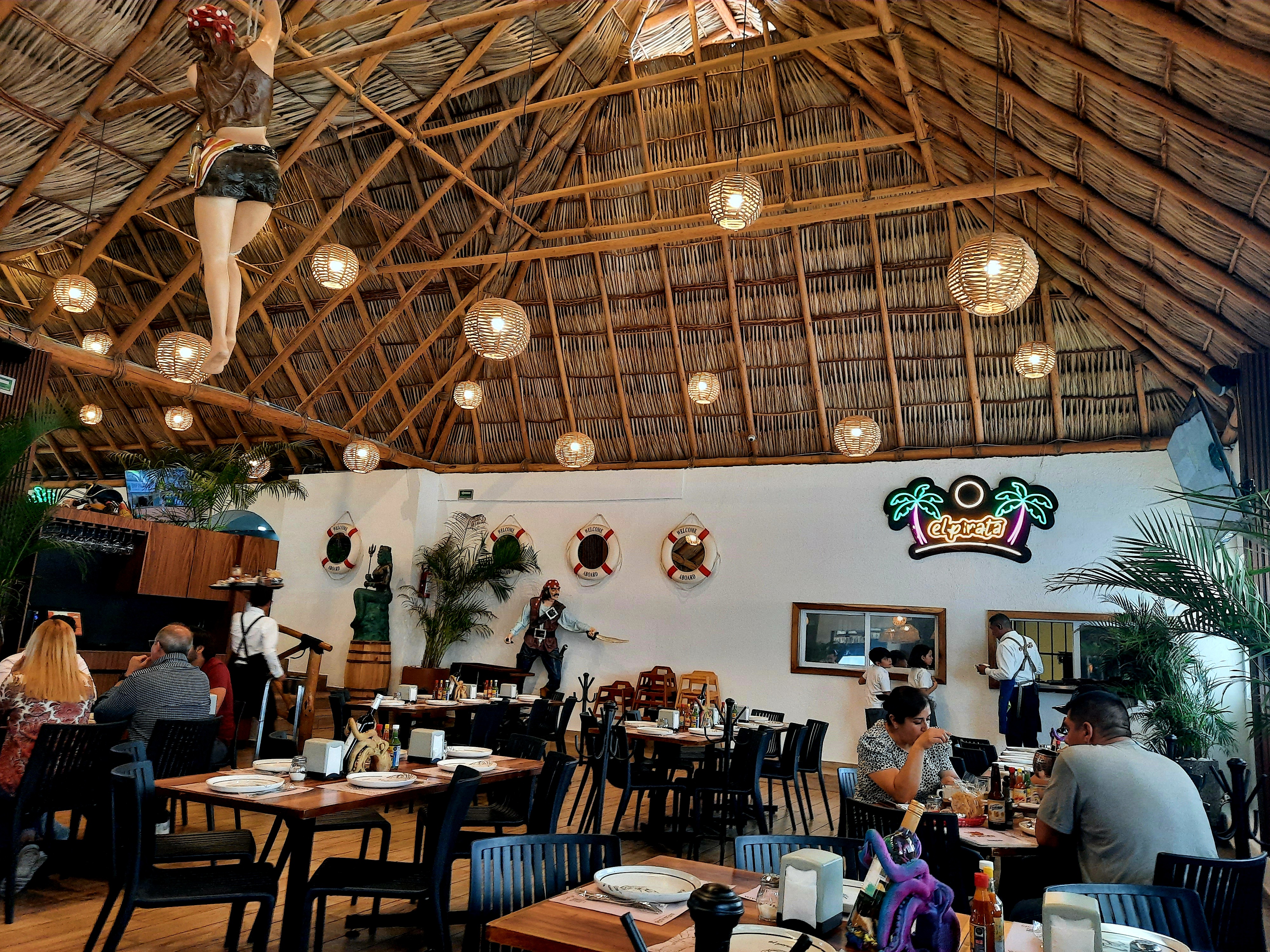 Mariscos El Pirata Altozano image 4